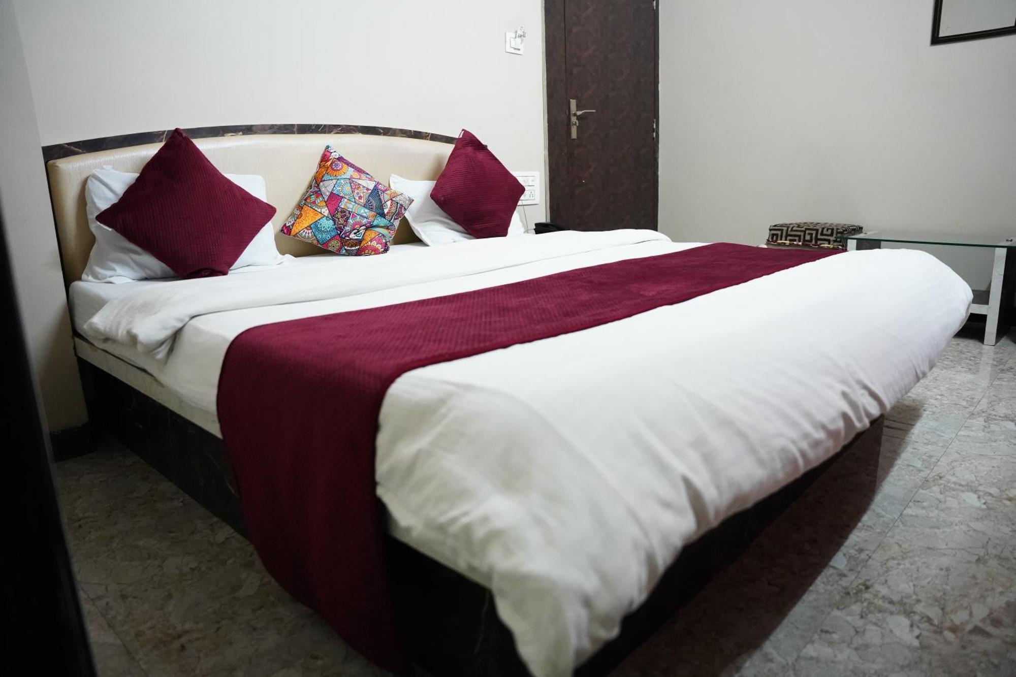 Hotel Mahishmati Palace Maheshwar Exterior photo